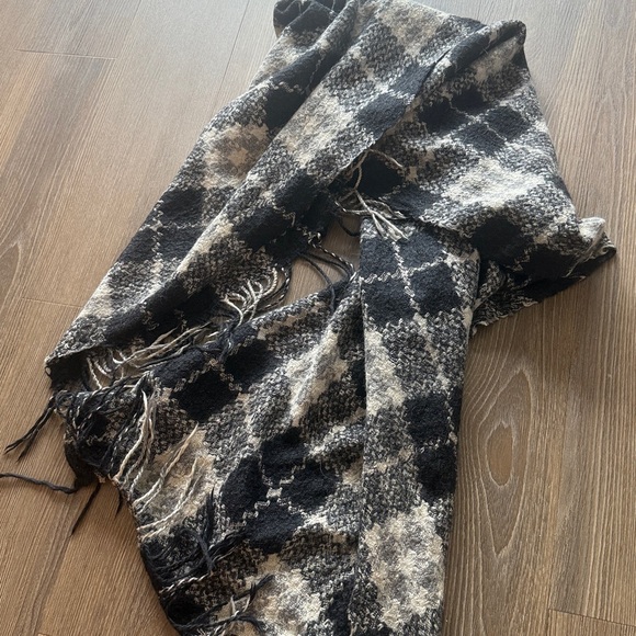 Large burberry XL wide scarf in alpaca silk - Picture 5 of 6